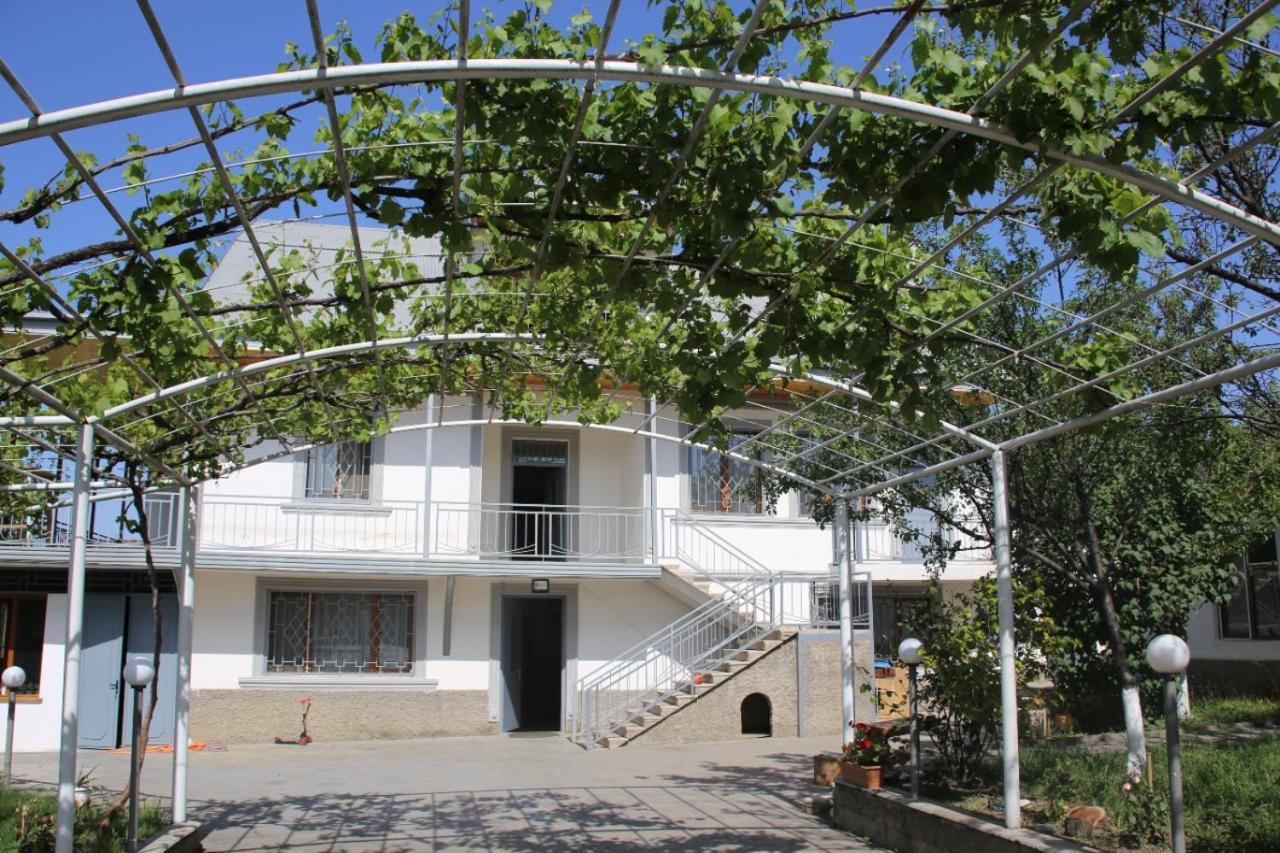 מלון טביליסי Big House מראה חיצוני תמונה