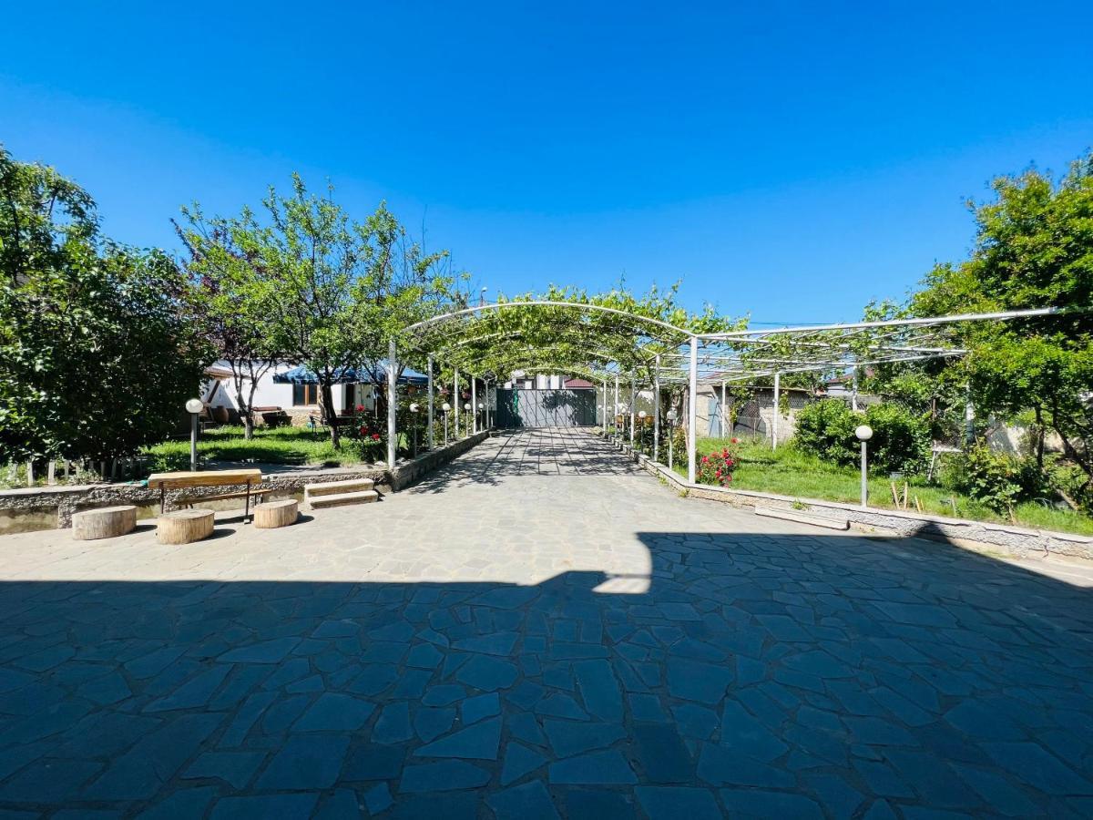 מלון טביליסי Big House מראה חיצוני תמונה